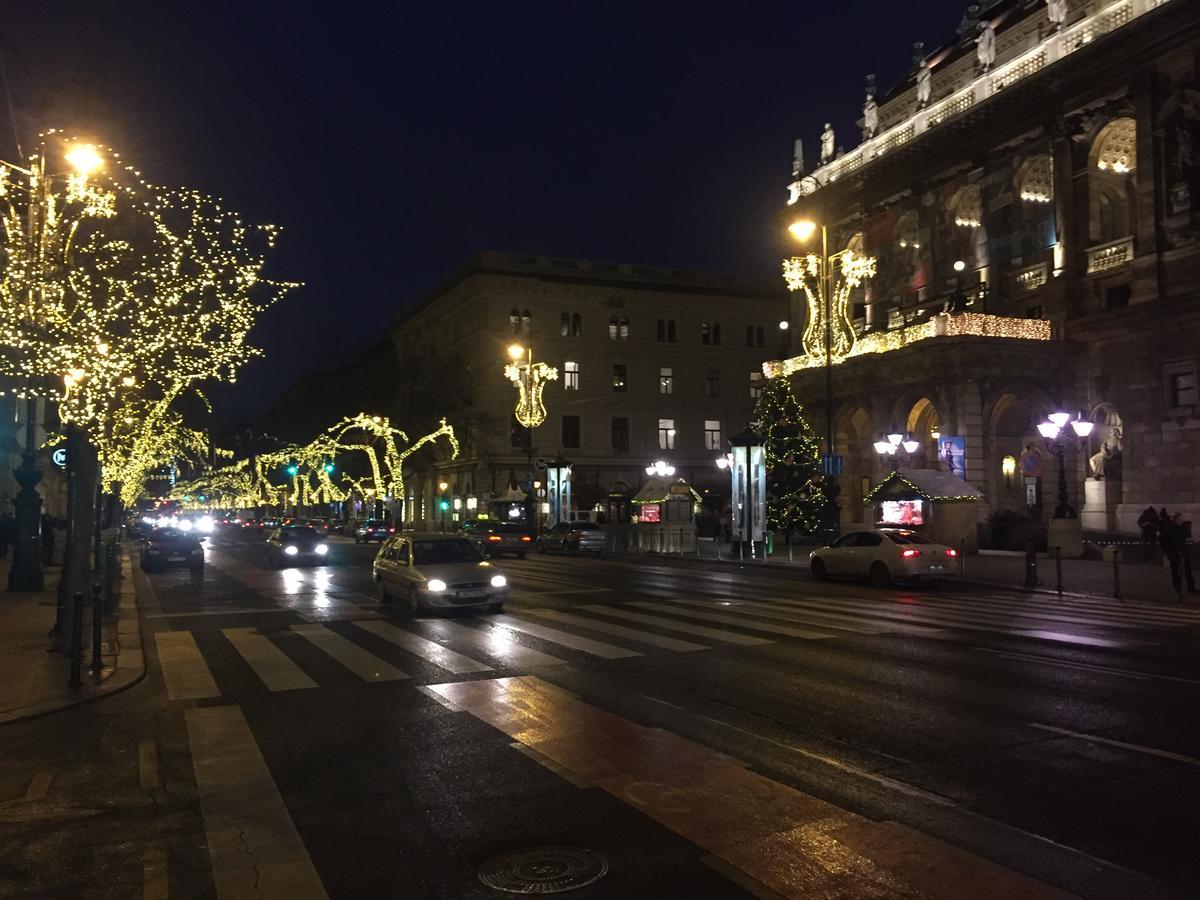 Opera Guesthouse Budapest Eksteriør billede