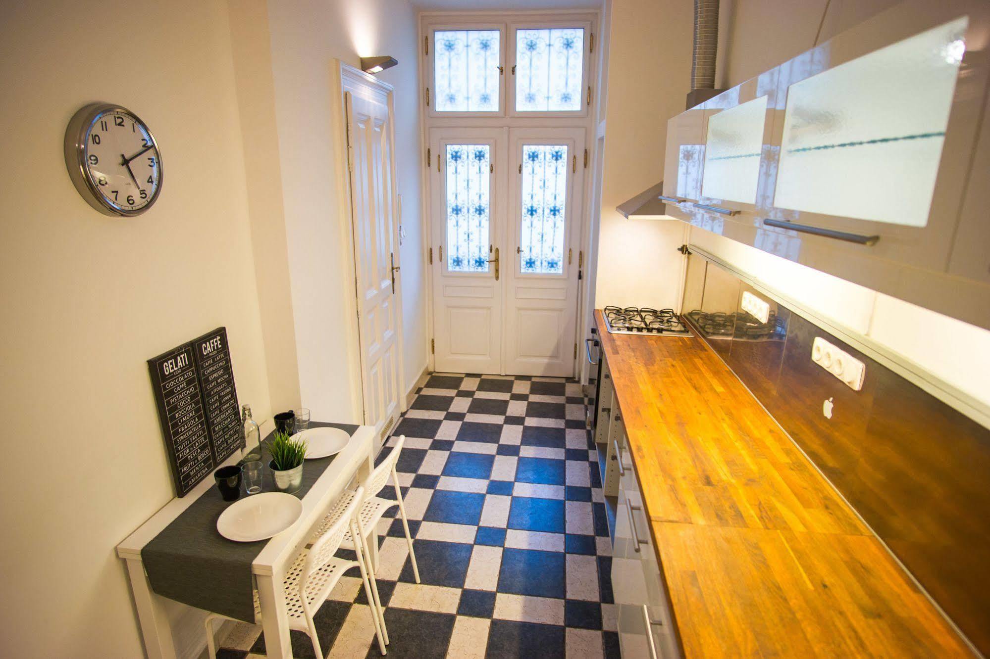 Opera Guesthouse Budapest Eksteriør billede