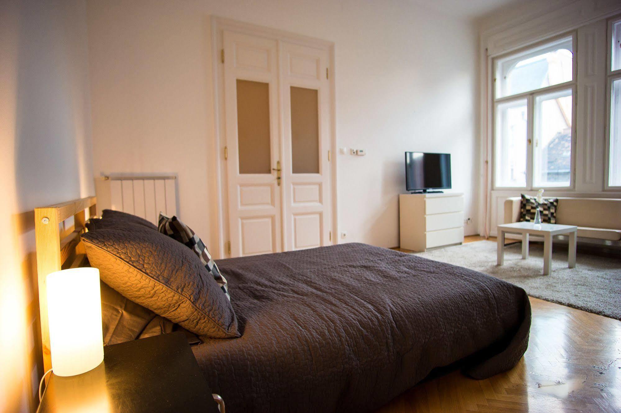 Opera Guesthouse Budapest Eksteriør billede