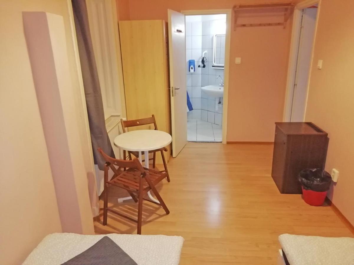 Opera Guesthouse Budapest Eksteriør billede