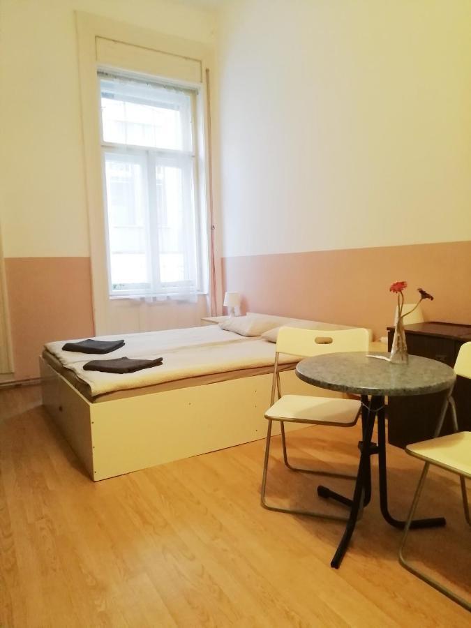 Opera Guesthouse Budapest Eksteriør billede