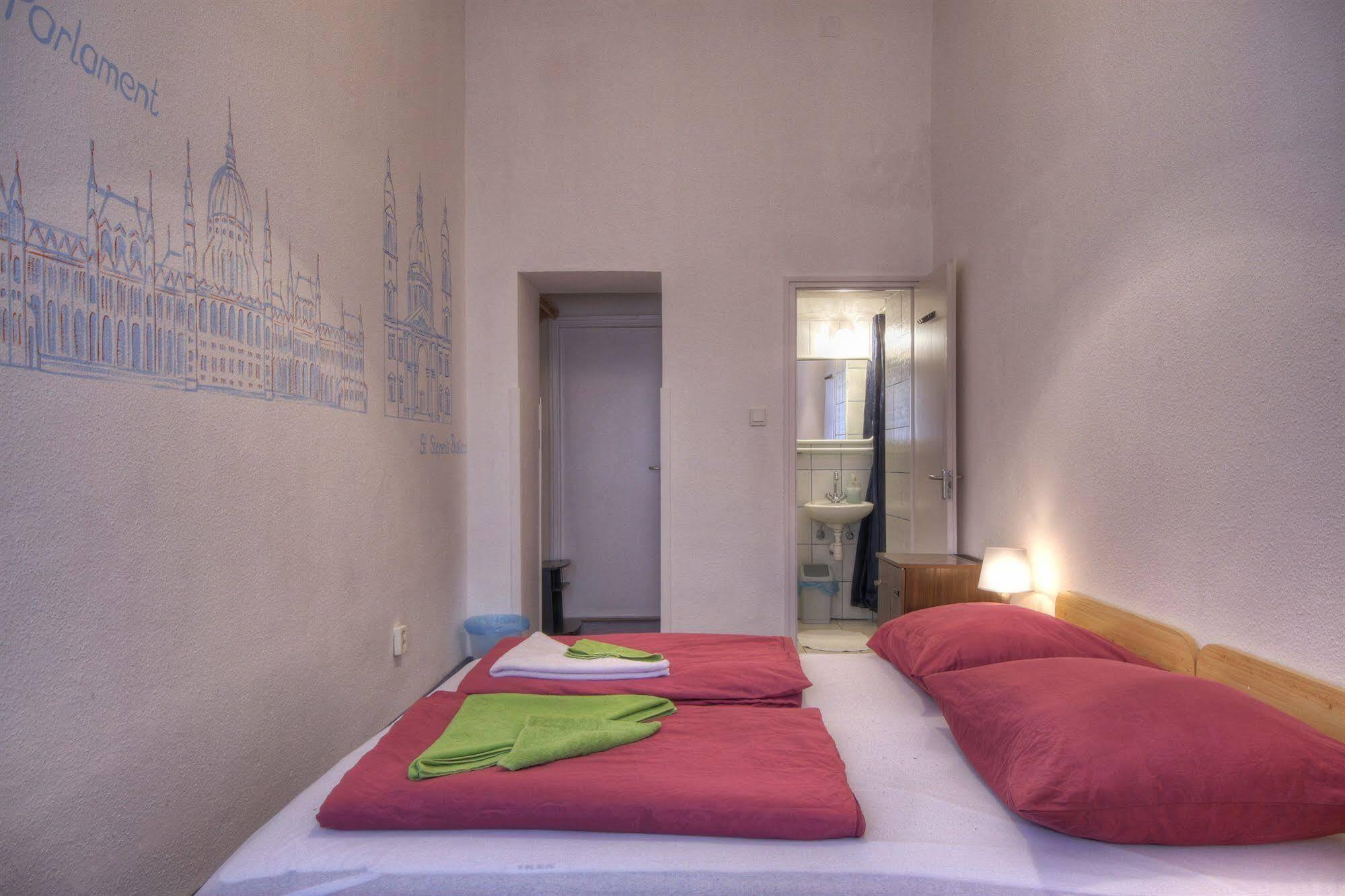 Opera Guesthouse Budapest Eksteriør billede